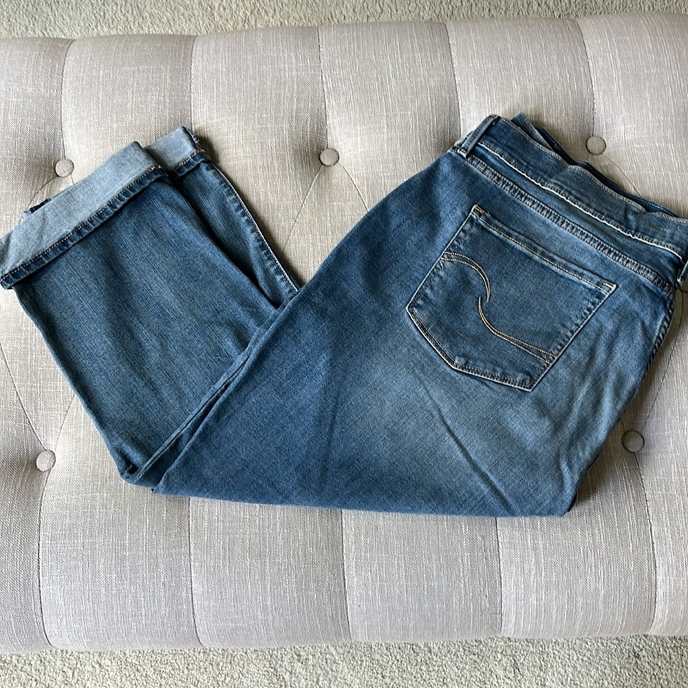Levi’s Mid-Rise Capri
